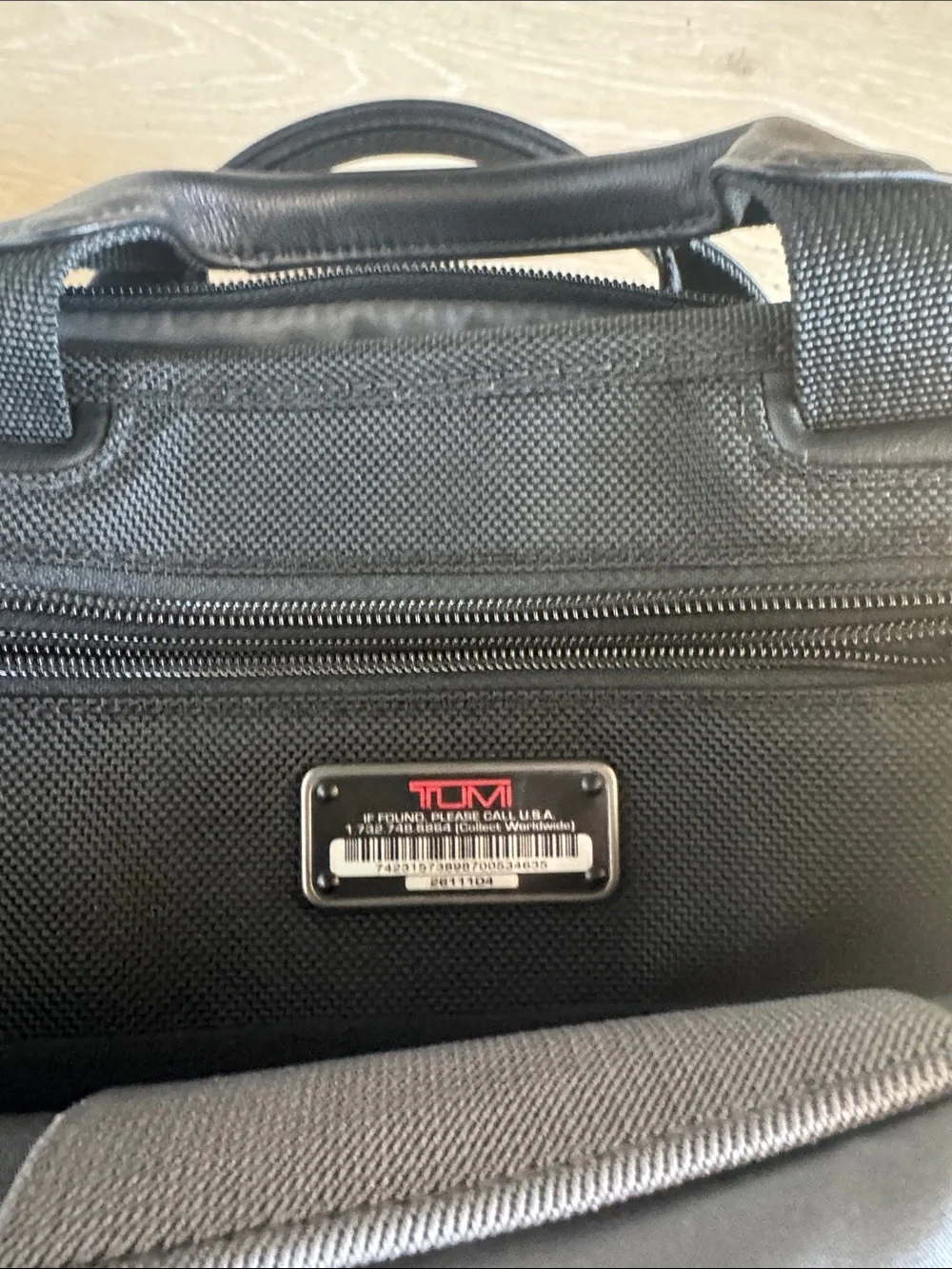 Tumi Briefcase Laptop Bag with Shoulder Strap